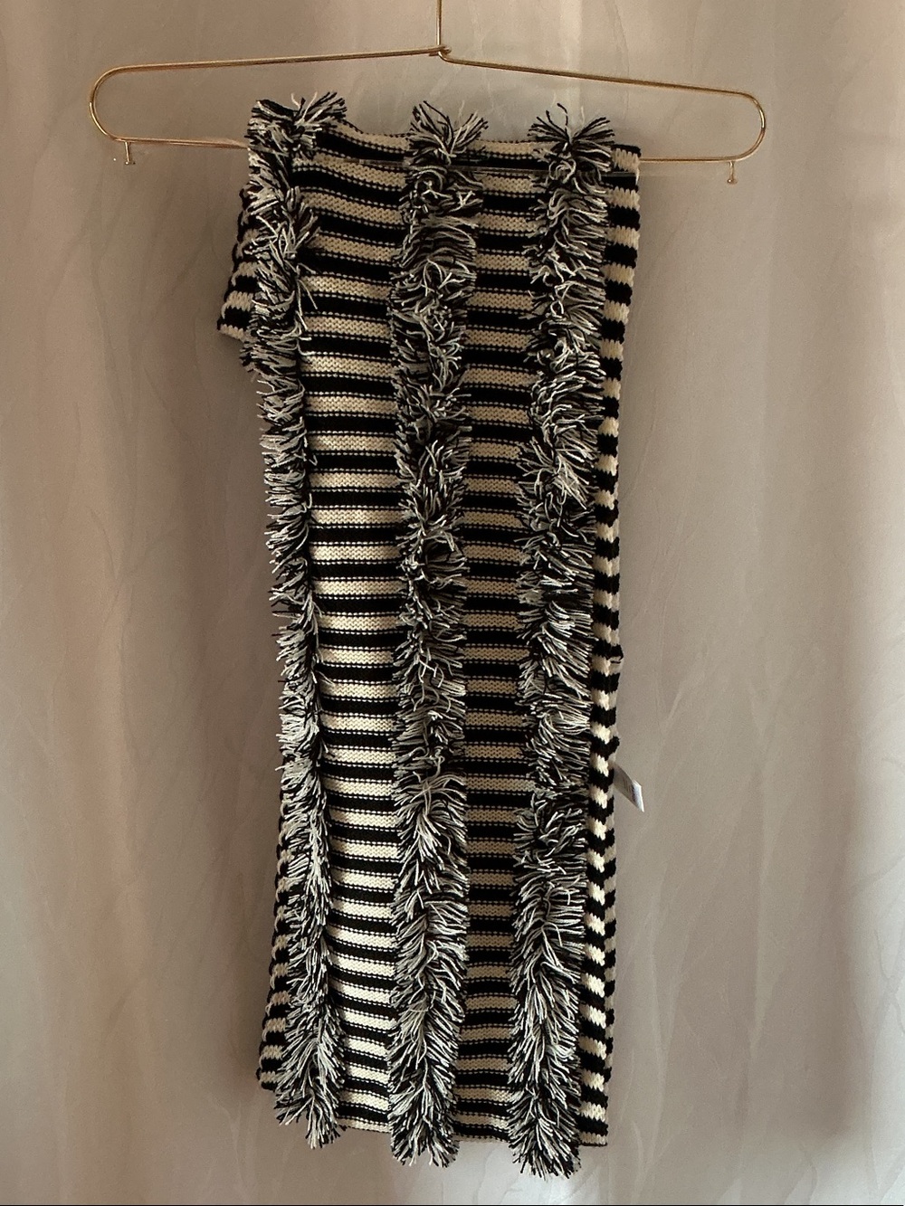 Black & White  Soft Fringe  endless Knit Scarf 🧣- Women NWOT